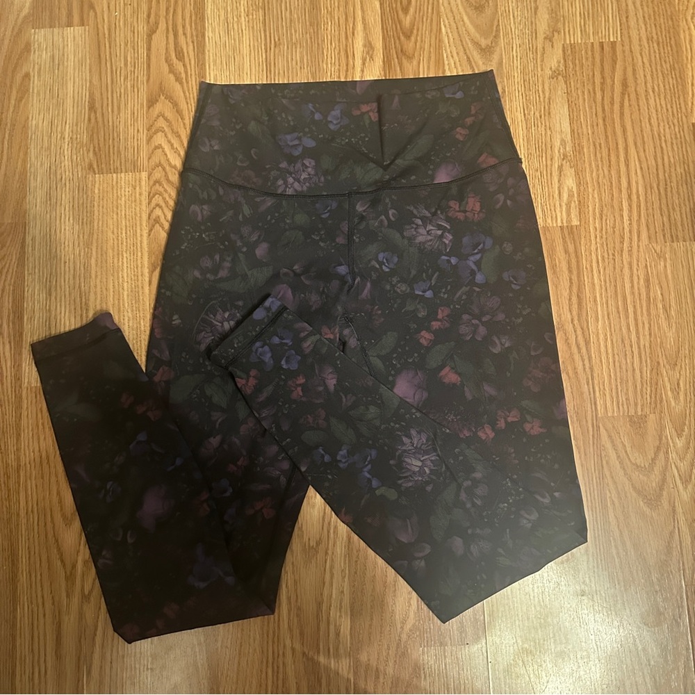 Lululemon High Rise Floral Pattern Wunder Under Leggings full length
